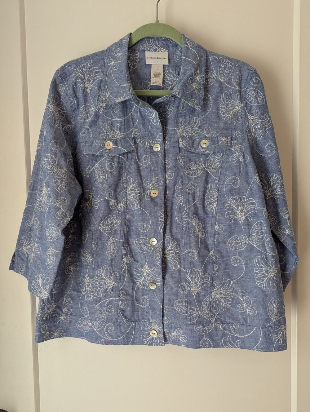 Alfred Dunner Sz16 Light Denim Jacket Floral Embroidery Mother Of Pearl Buttons